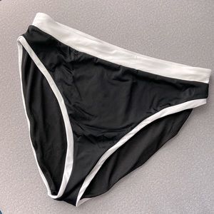 Swimsuits for All Bikini Bottoms in Black and White, Size 16